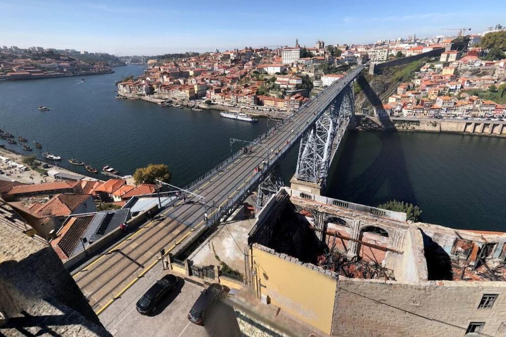 Ao Lado Da Estacao Do Metro! Apartment Vila Nova de Gaia Exterior photo